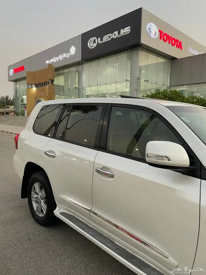 لاندكروزر 2014 GXR 1