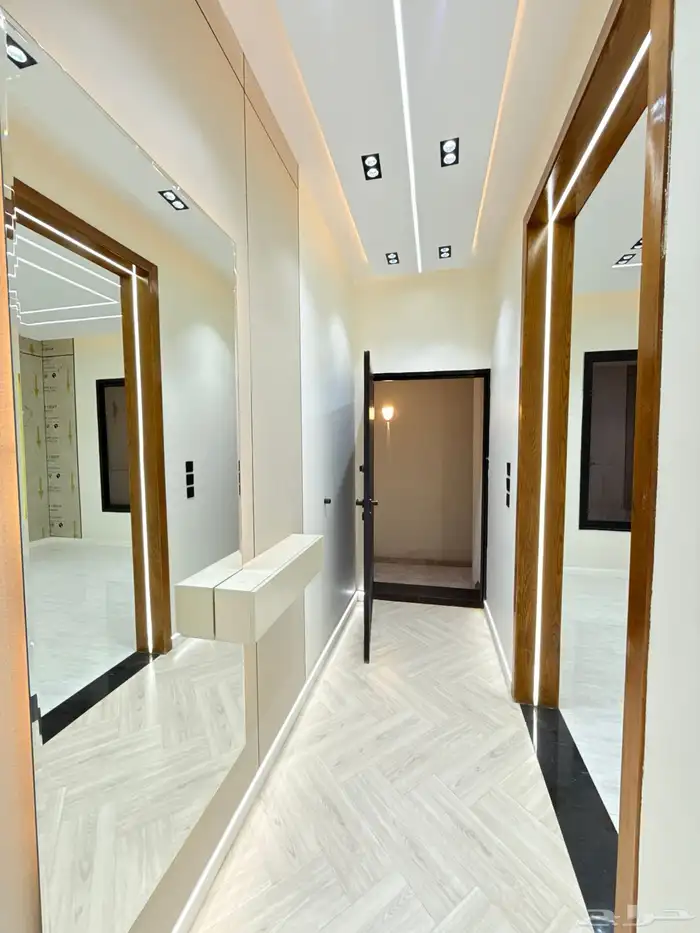 للبيع شقق ارضيه وعلويه بحي الموسي وسط الخدمات وحديقه 12