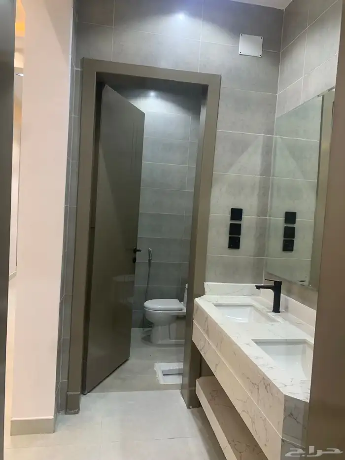 للبيع شقق ارضي بحوش مدخل سياره من 520 با الخميس 17