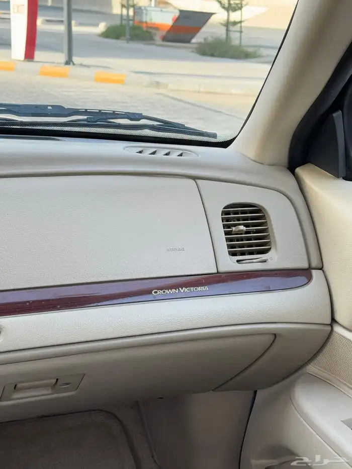 فورد كراون فكتوريا 21