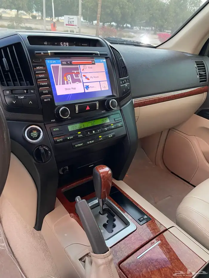 لاندكروزر 2014 GXR 16