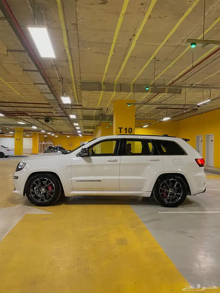 جيب شروكي SRT 2014 0