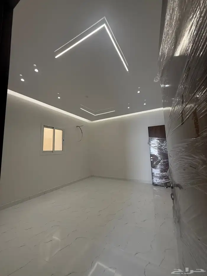 دور فاخر 460 بحي العوينة بالمربع الذهبي بسعر 980 الف 15