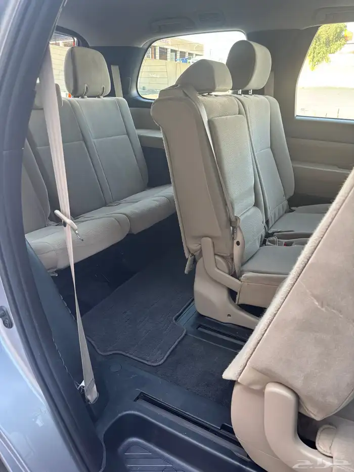 تويوتا سيكويا دبل فتحه ثلاجه 18