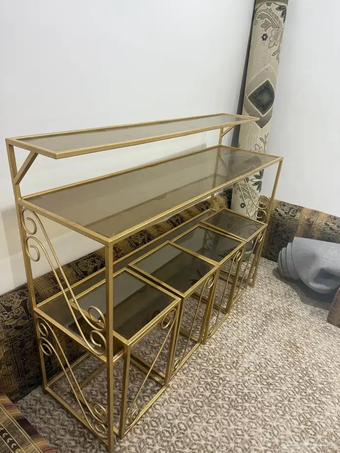 طاولة ضيافة مع الخدمه 0