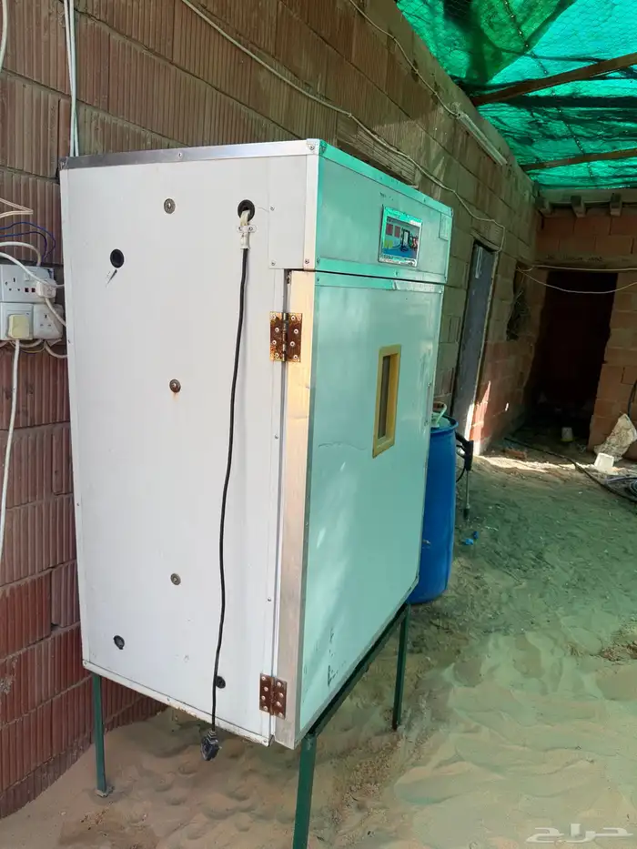 فقاسة للبيع 2