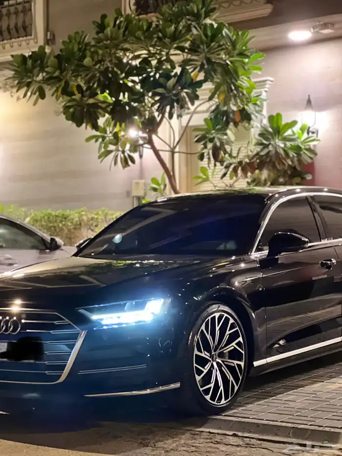 اودي A8L عداد قليل 2020 15