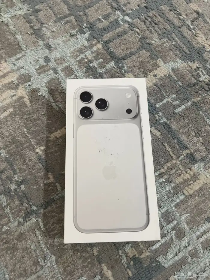 iPhone 17 pro max 256 فضي 0