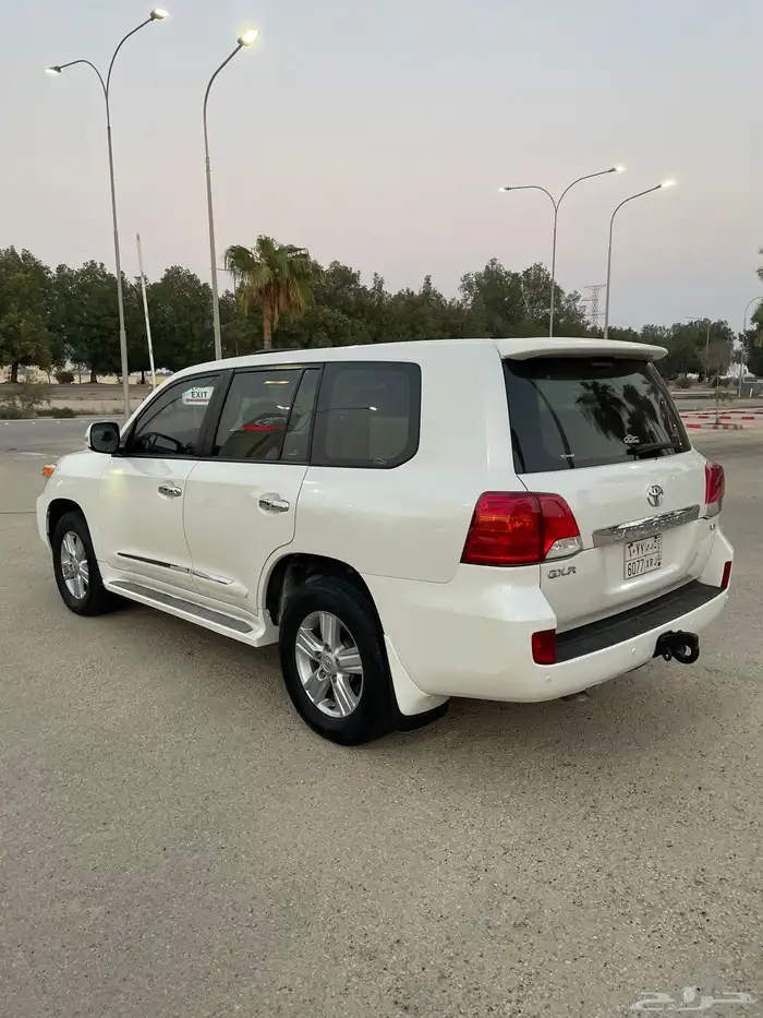 لاندكروزر 2014 GXR 4