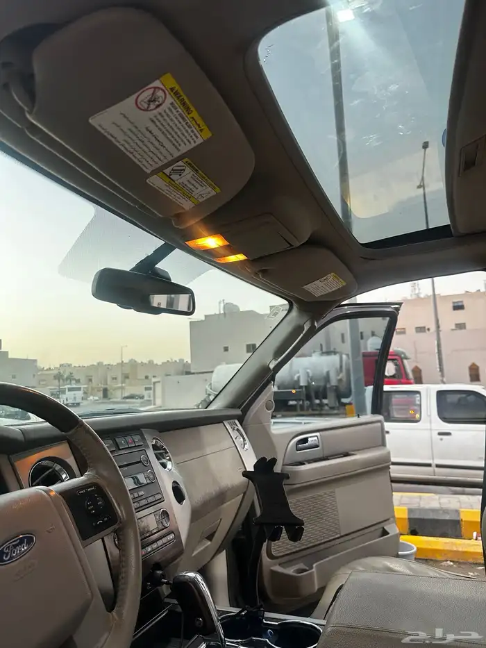 فورد اكسبيدشن 2009 لمتد دبل 8