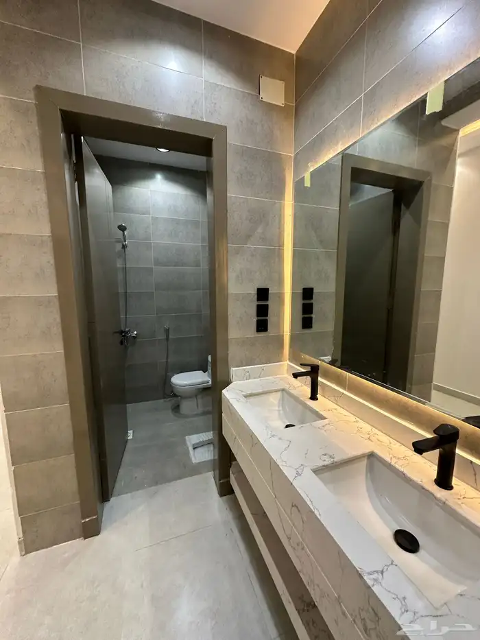 للبيع روف علوي بسعر مناسب خميس مشيط 11