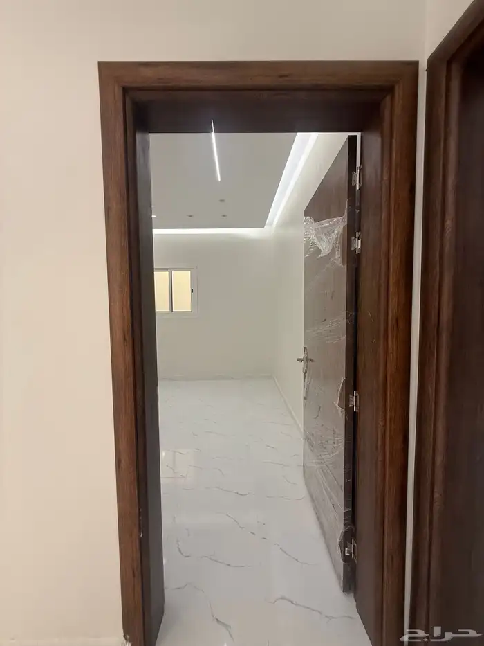 دور فاخر 460 بحي العوينة بالمربع الذهبي بسعر 980 الف 26