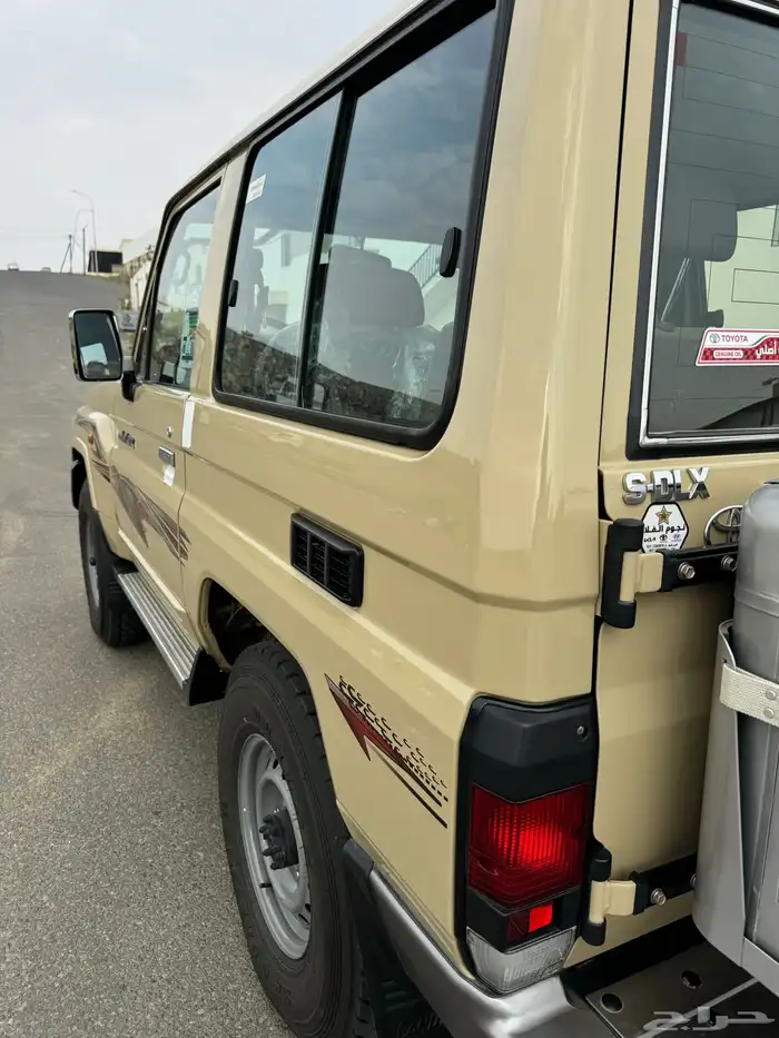 ربع 22 سعودي فل كامل الصقر بيج مخزن(النادر) 8