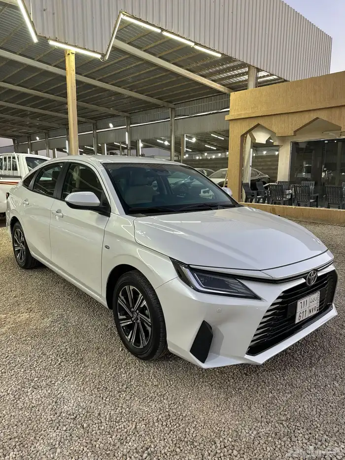 تويوتا يارس 2024 سعودي Y بلس ابيض عداد 60 الف 4