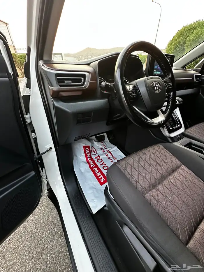 انوفا بنزين GL 2024 23