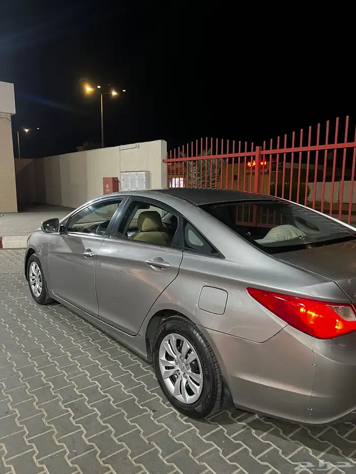 للبيع سوناتا 2013 نظيفة استندر 2