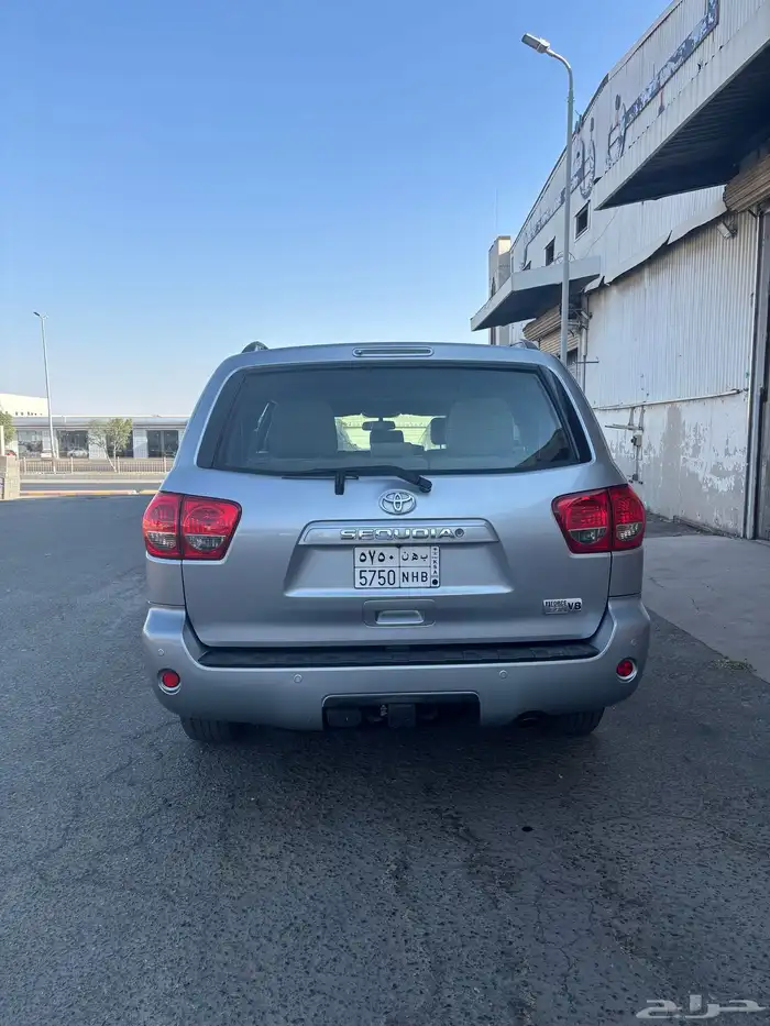 تويوتا سيكويا دبل فتحه ثلاجه 7