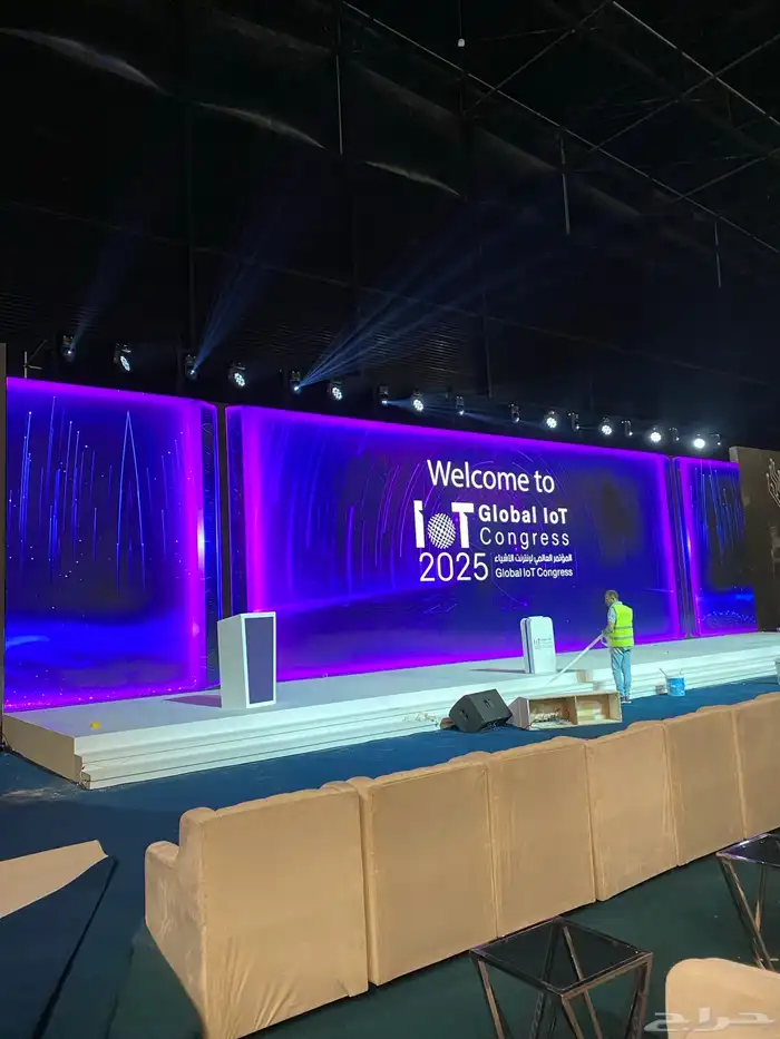 شاشات اجار عرض عملاقة 4