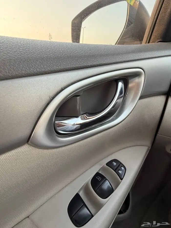 للبيع نيسان سنترا موديل 2020 نظيفه 11