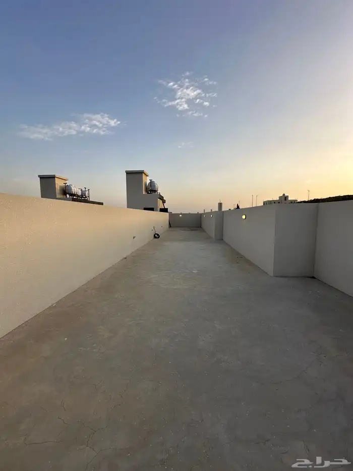 للبيع شقق علويه6غرف مع سطح ومصعد شغال بأبها-المحاله520الف 18