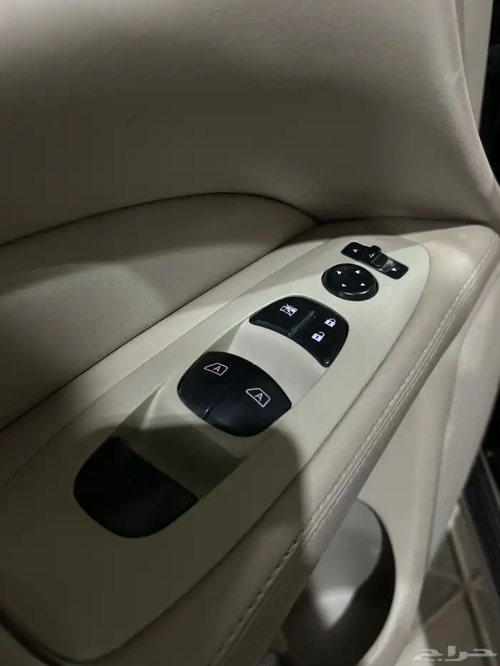 نيسان بافندر 2014 فل كامل فتحه سقف SV عائلي ثلاث صفوف 19