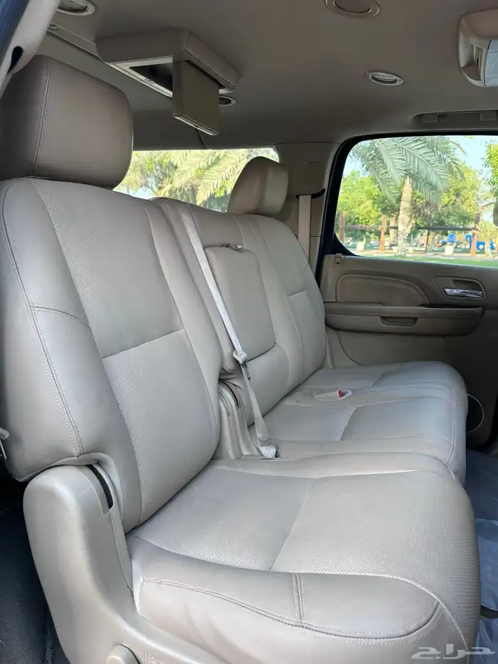 كاديلاك اسكاليد 2011 فل كامل الجميح 36