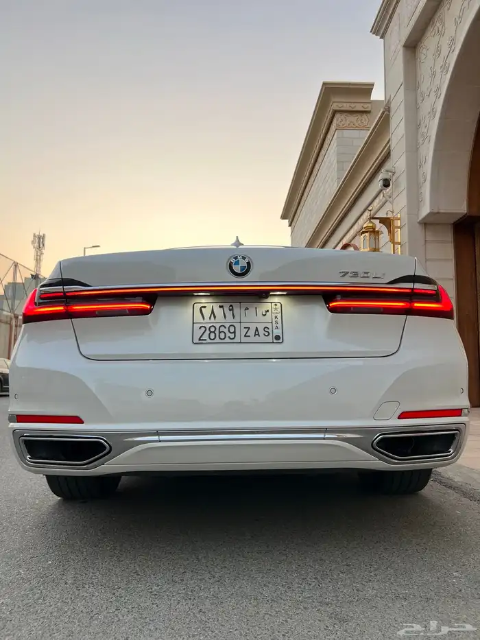 للبيع بي ام دبليو 2021 - 730 li بحالة الجديده 11