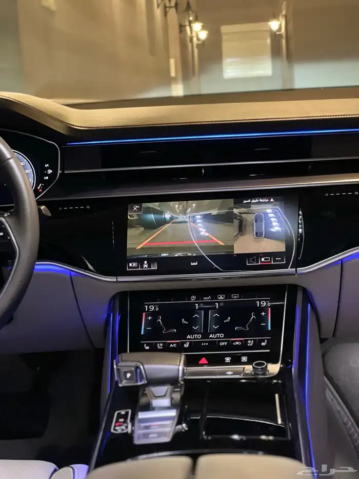 اودي A8L عداد قليل 2020 42