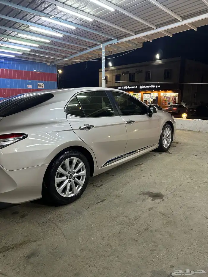 للبيع كامري 2018 3