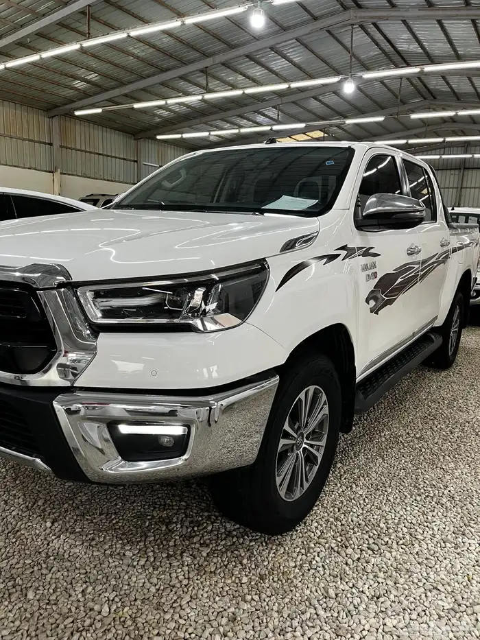 هايلكس ديزل 2023 دبل قير تماتيك 1