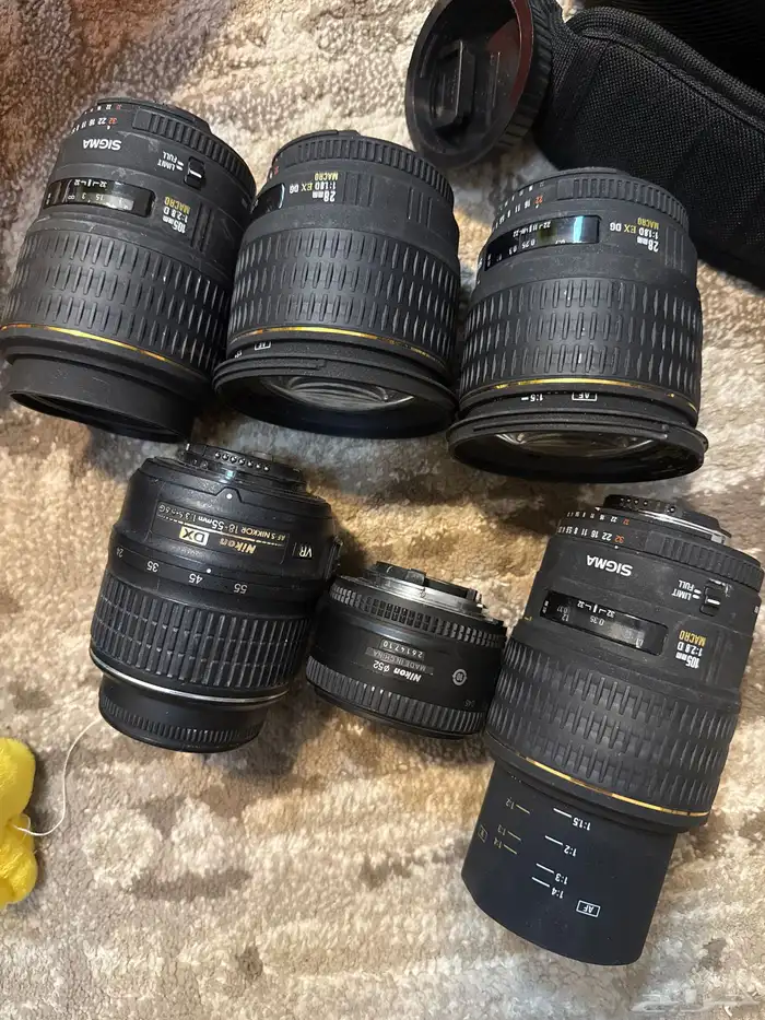 كاميرا نيكون مع عدسات 2