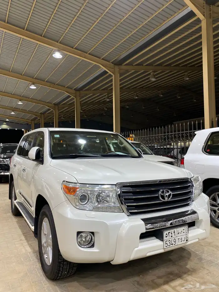 للبيع جيب جي اكس ار 2014 فل كامل عبداللطيف عداد 86 الف 4