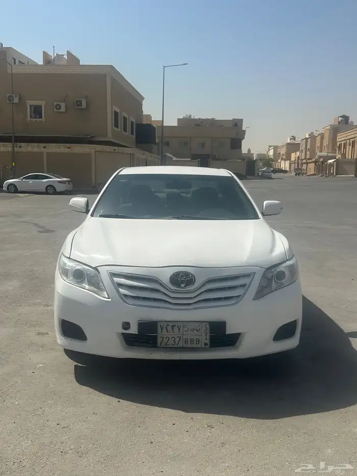 كامري 2010 للبيع او للبدل اكسنت او صني 1