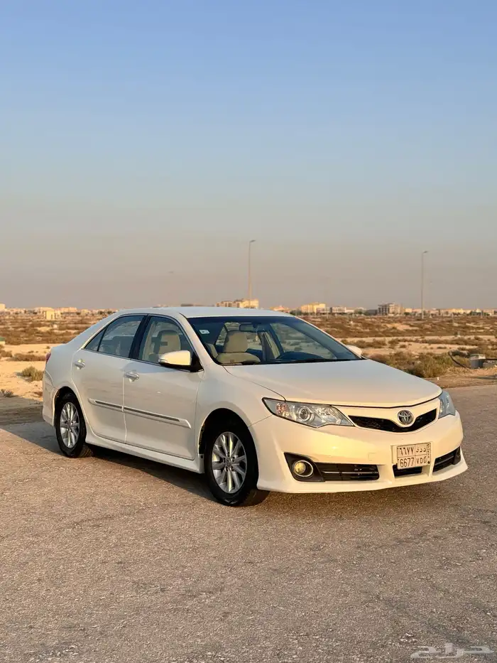 للبيع كامري 2012 44