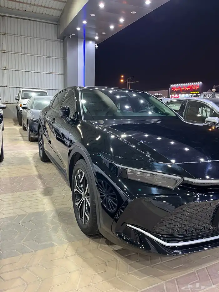 تويوتا كراون 2025 بريميوم سعودي ممشى قليل 2