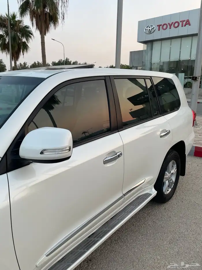 لاندكروزر 2014 GXR 5