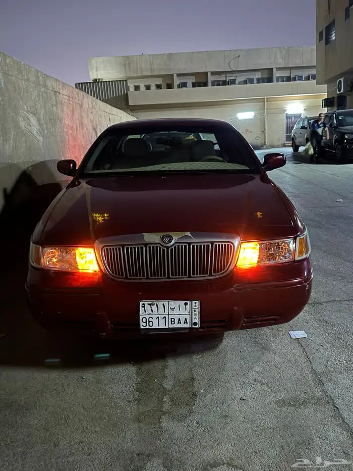 فورد جراند ماركيز موديل 2000 5