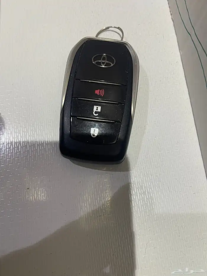 مفتاح لاندكروزر مديل 2016 إلى 2021 1