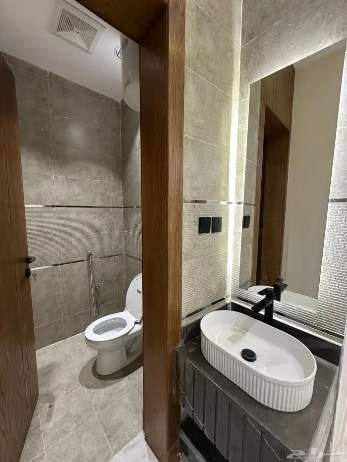 للبيع شقه ارضيه بمدخل مستقل بأبها-قرب الراشد مول بسعر مناسب 4