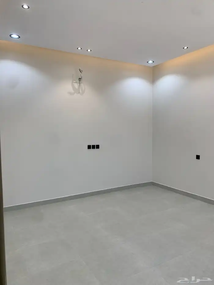 للبيع روف علوي مع ملحق با الخميس موقع مميز جدا من 650 الف 32