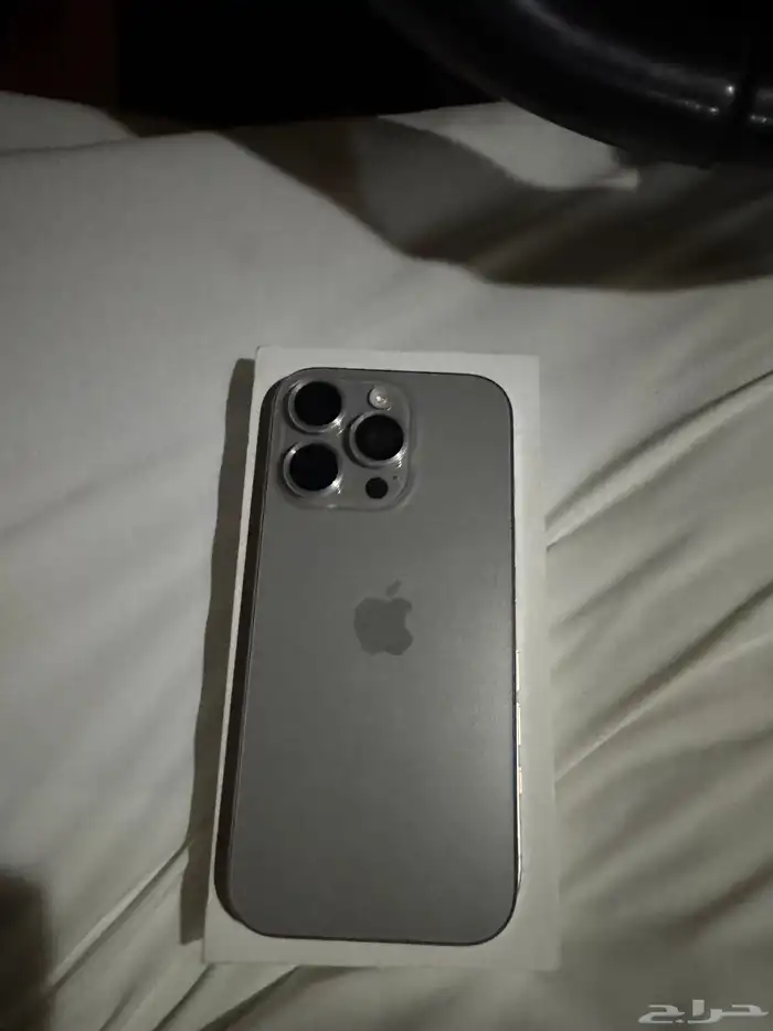 ايفون 16 بروا للبيع استخدام شهر ونص والبطاريه 100 ونظيف 2