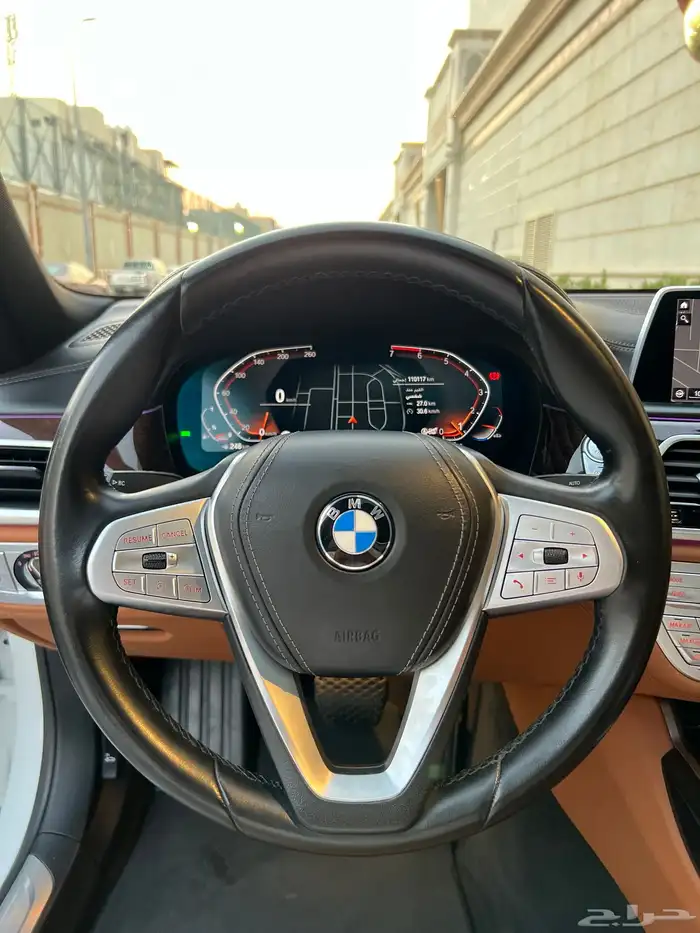 للبيع بي ام دبليو 2021 - 730 li بحالة الجديده 48