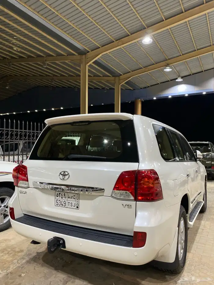 للبيع جيب جي اكس ار 2014 فل كامل عبداللطيف عداد 86 الف 6