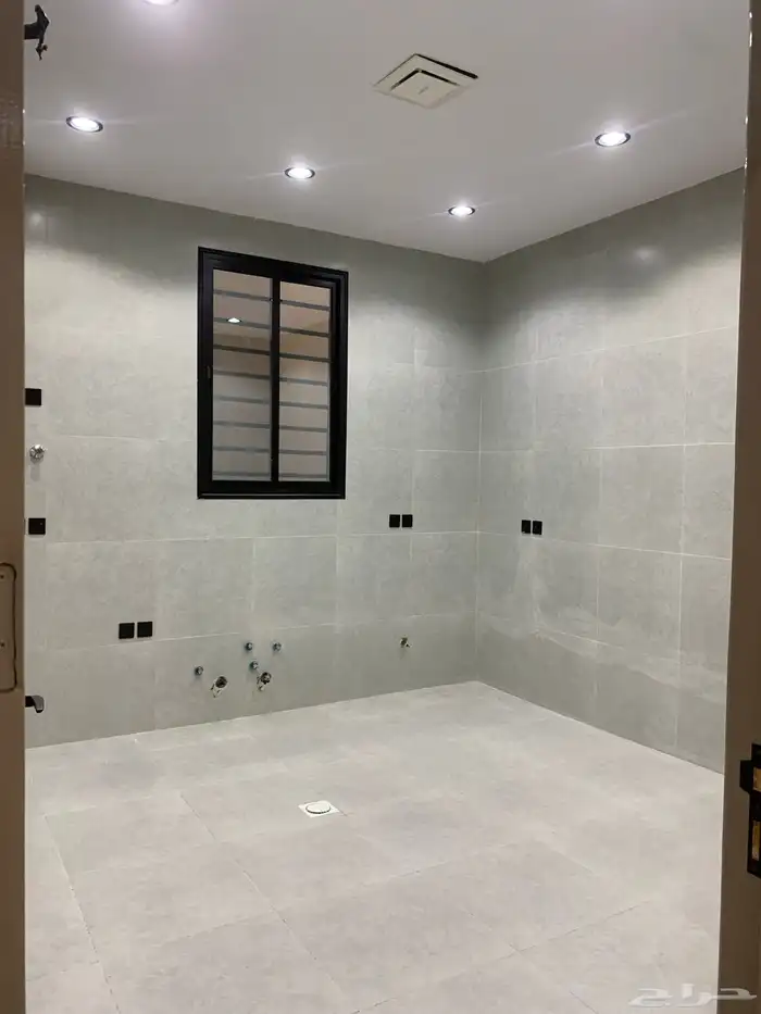 للبيع روف علوي مع ملحق با الخميس موقع مميز جدا من 650 الف 13