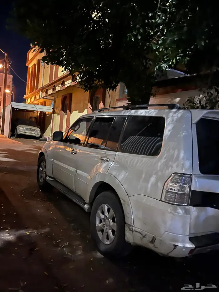 مكينة 3500 الموتر نظيف ماشي 220موتر وكله ما في الا دقة بسيط 3