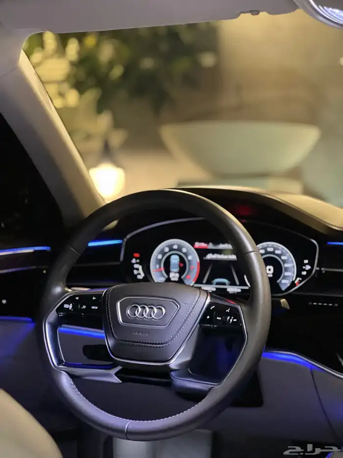اودي A8L عداد قليل 2020 41