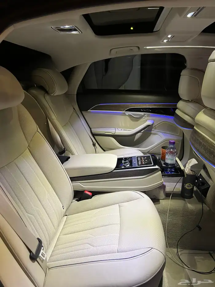 اودي A8L عداد قليل 2020 39