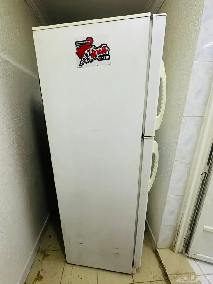 للبيع ثلاجة نظيف خاليه من العيوب 2