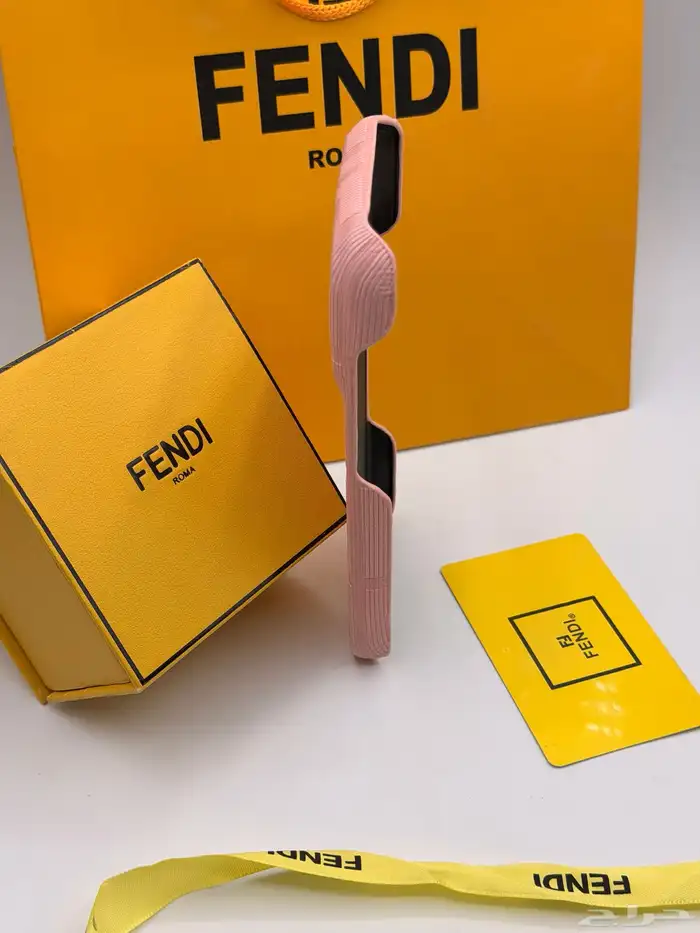 بيوت جوال أيفون 17 ماركات عالمية 13