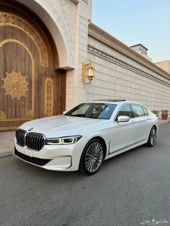 للبيع بي ام دبليو 2021 - 730 li بحالة الجديده 0